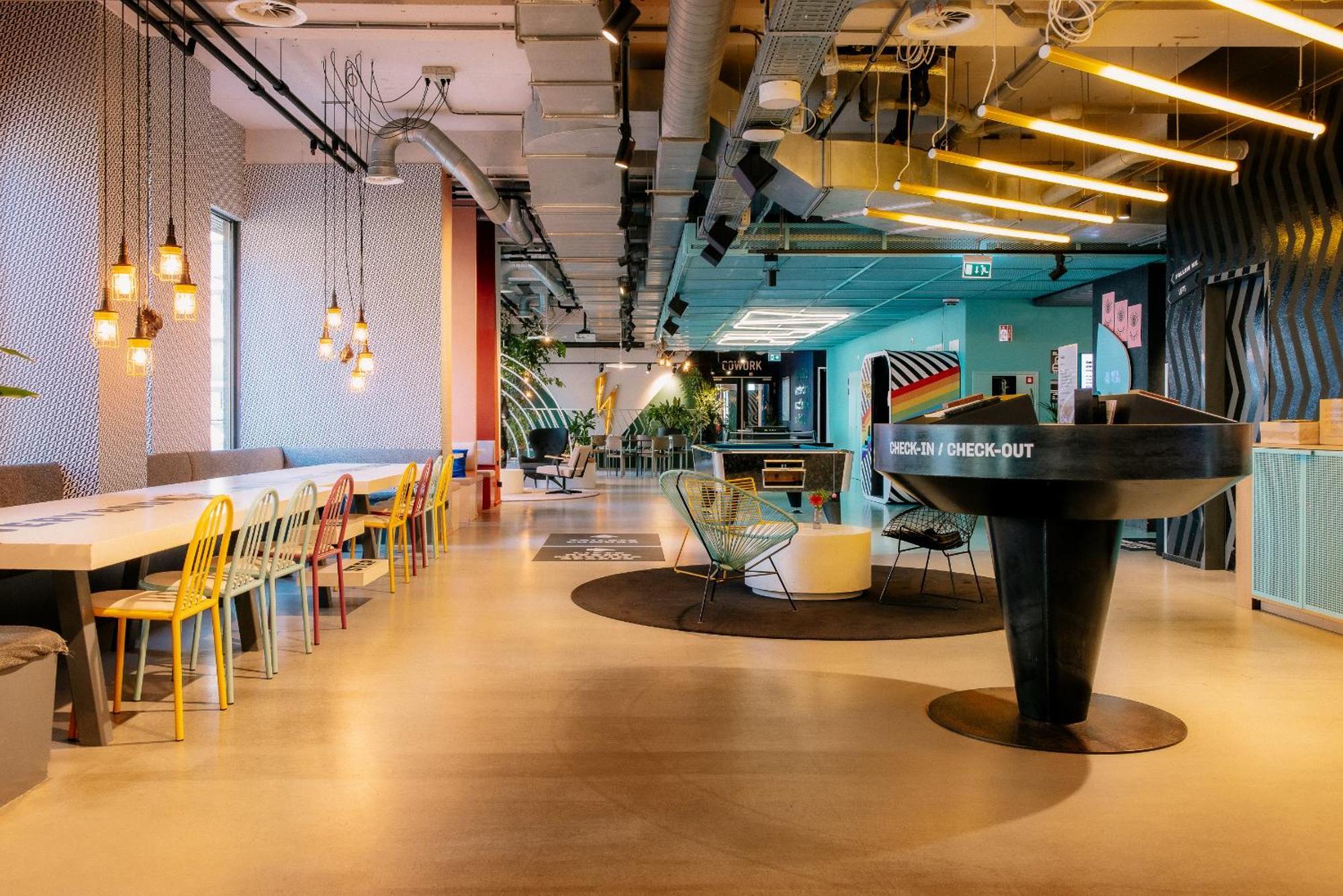 ホテル The Social Hub Amsterdam West 4 Star エクステリア 写真